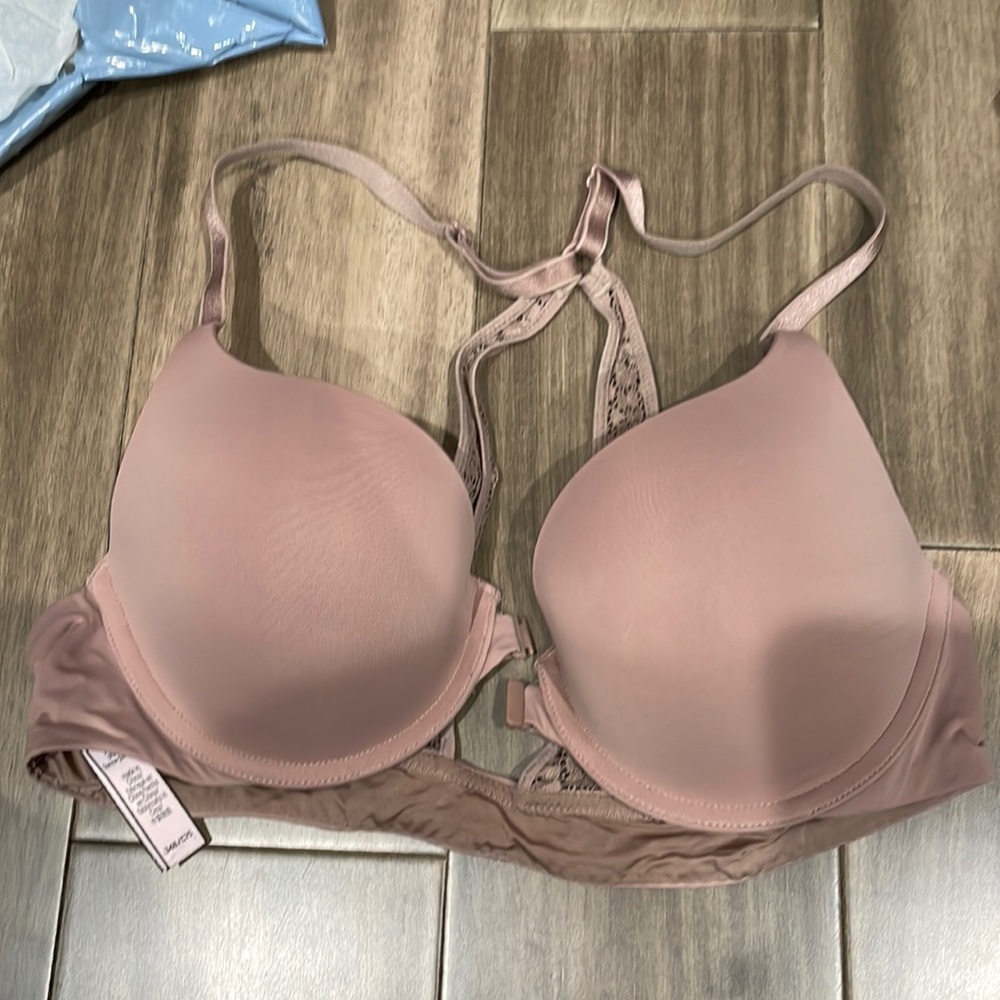 Victoria’s Secret front clasp racer back bra 34b